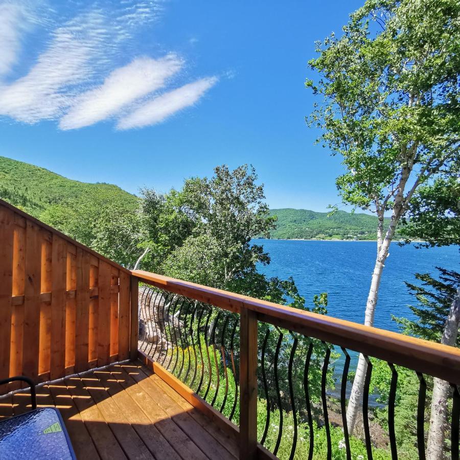 Knotty Pine Ocean Front Suite - Adults Only Ingonish Eksteriør billede