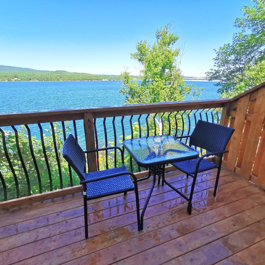 Knotty Pine Ocean Front Suite - Adults Only Ingonish Eksteriør billede