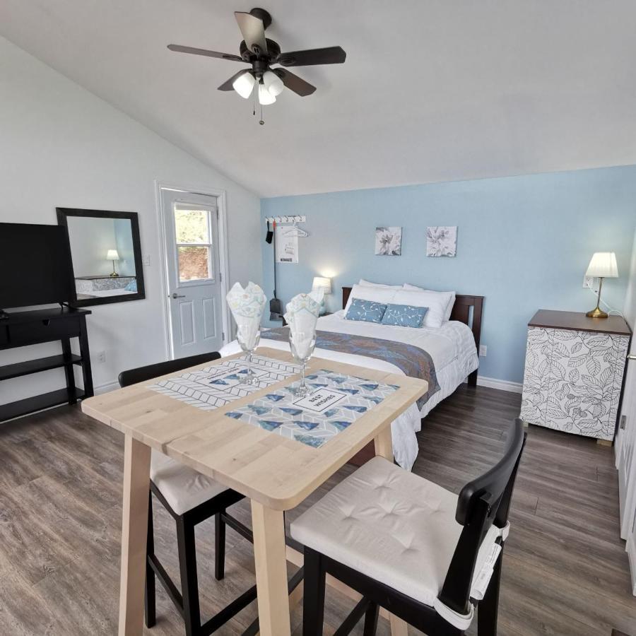 Knotty Pine Ocean Front Suite - Adults Only Ingonish Eksteriør billede