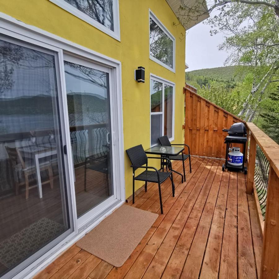 Knotty Pine Ocean Front Suite - Adults Only Ingonish Eksteriør billede