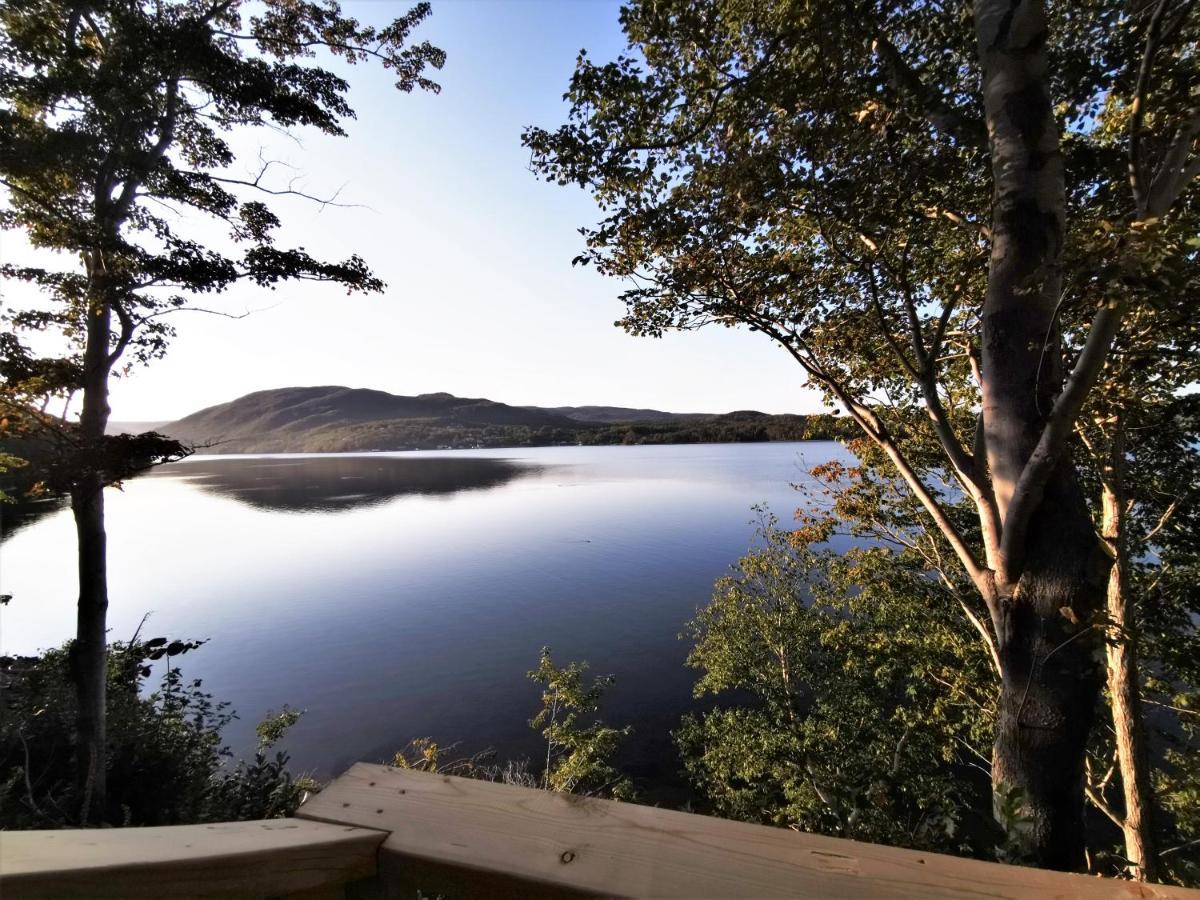 Knotty Pine Ocean Front Suite - Adults Only Ingonish Eksteriør billede